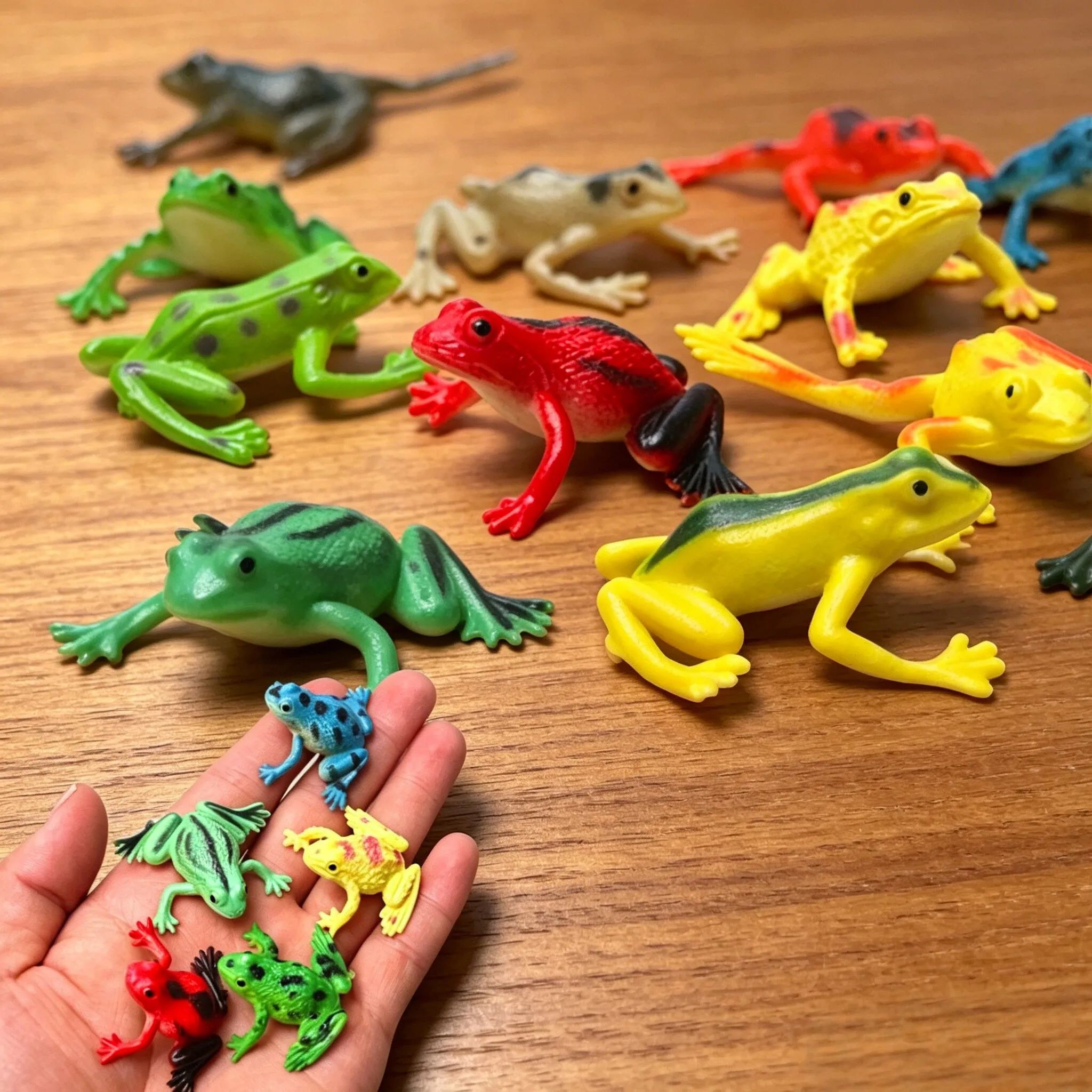 12 adet gerçekçi kurbağa heyke - Hobby Is Science incelemesi ve fiyatı